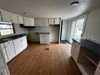 Image 9 of 19 For 44945 2nd Street