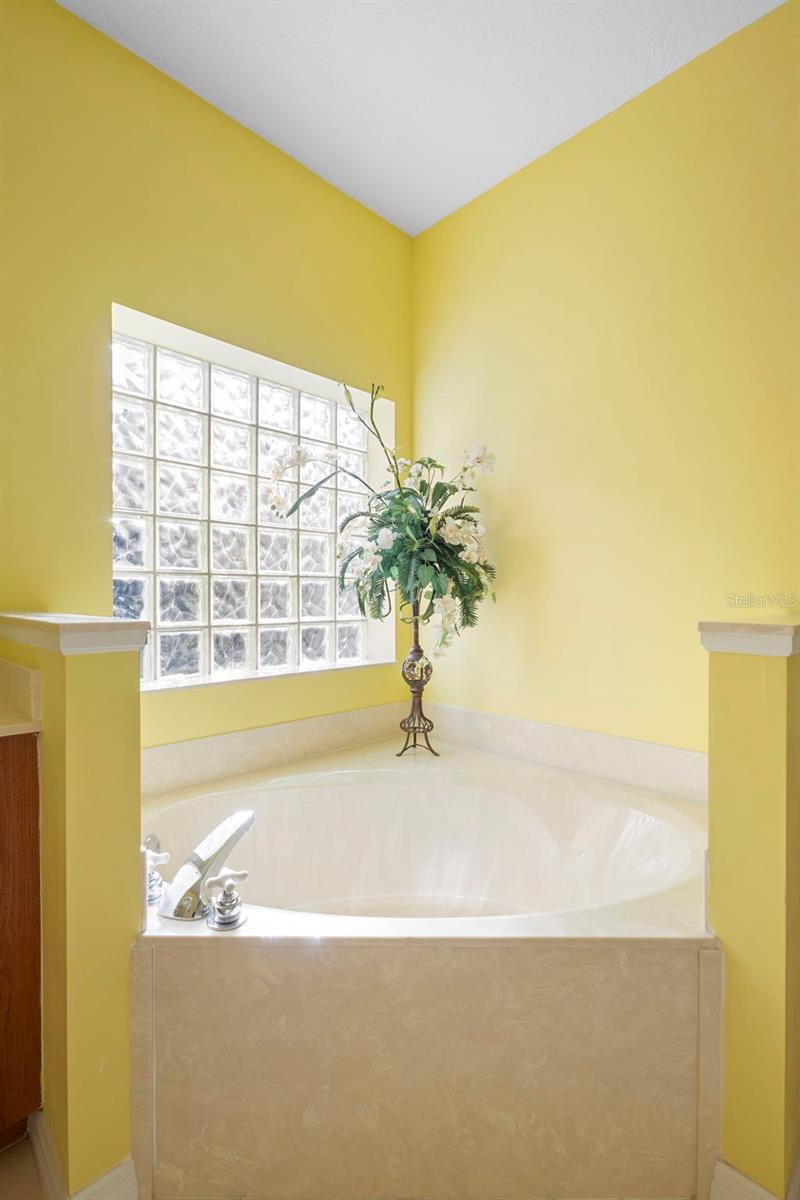 Image 18 of 40 For 2047 Friar Tuck Lane