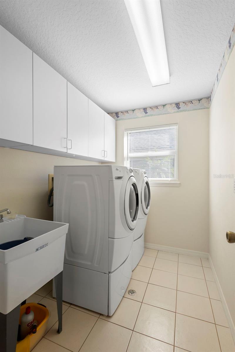 Image 29 of 40 For 2047 Friar Tuck Lane