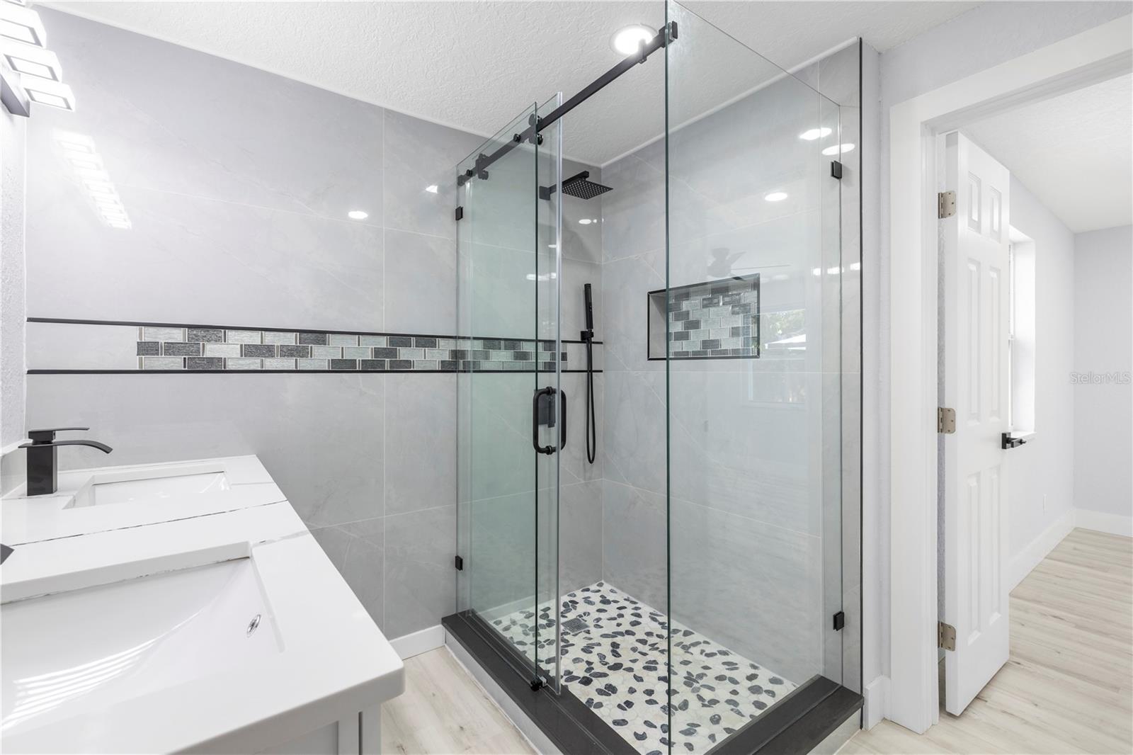 Image 18 of 35 For 3135 33rd Avenue N