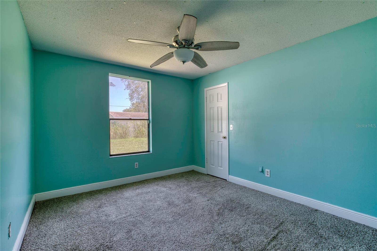 Image 17 of 29 For 2815 Travelers Palm Drive