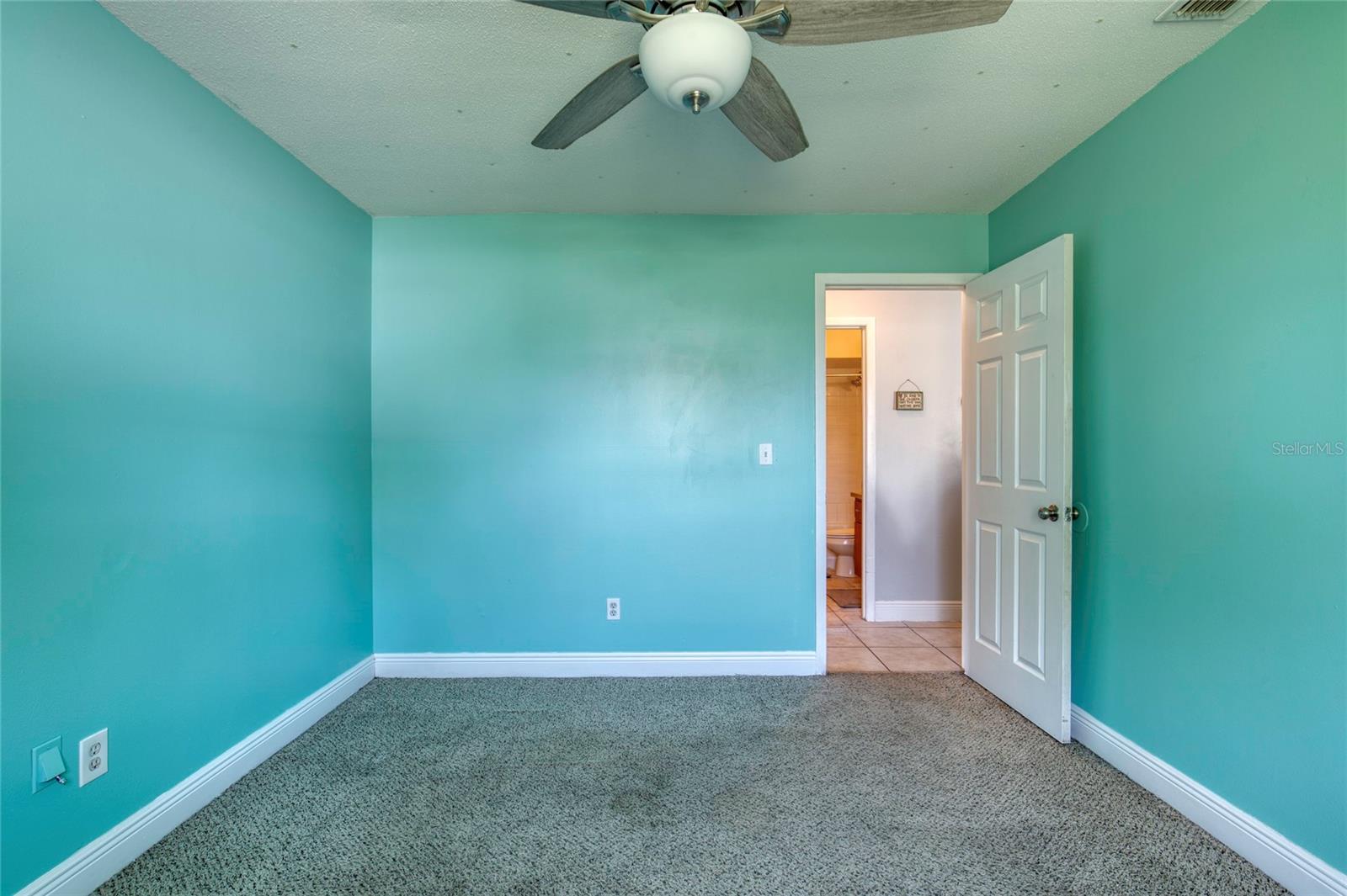 Image 18 of 29 For 2815 Travelers Palm Drive