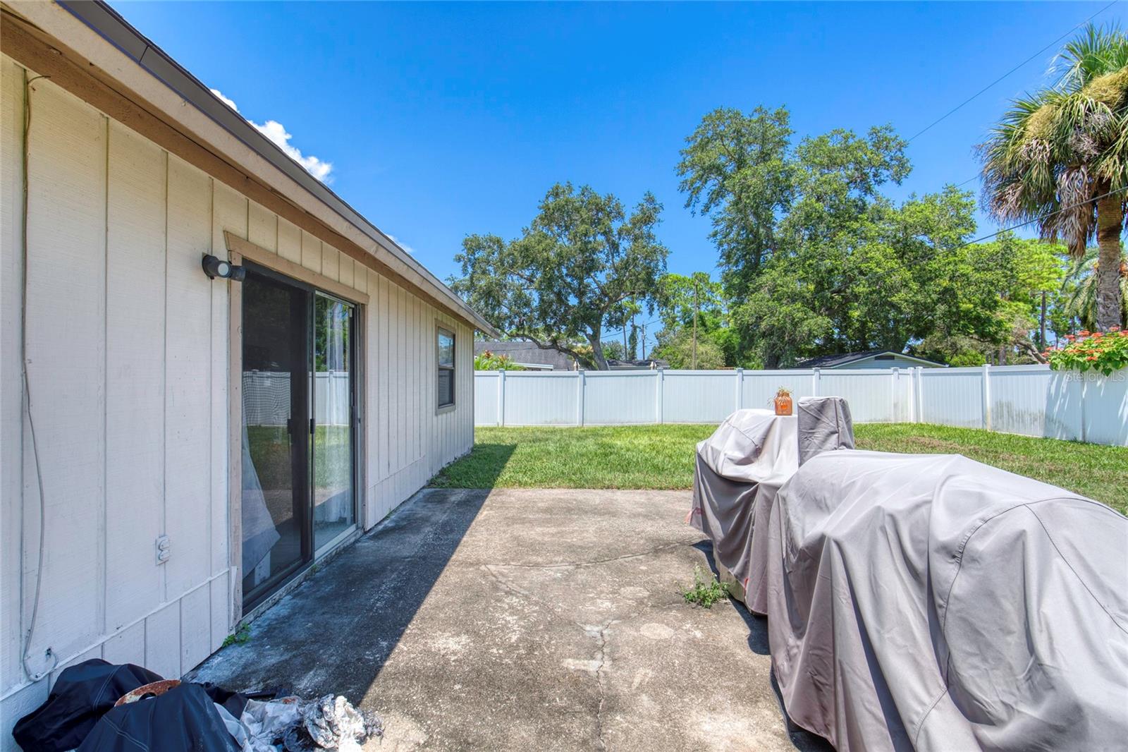 Image 24 of 29 For 2815 Travelers Palm Drive