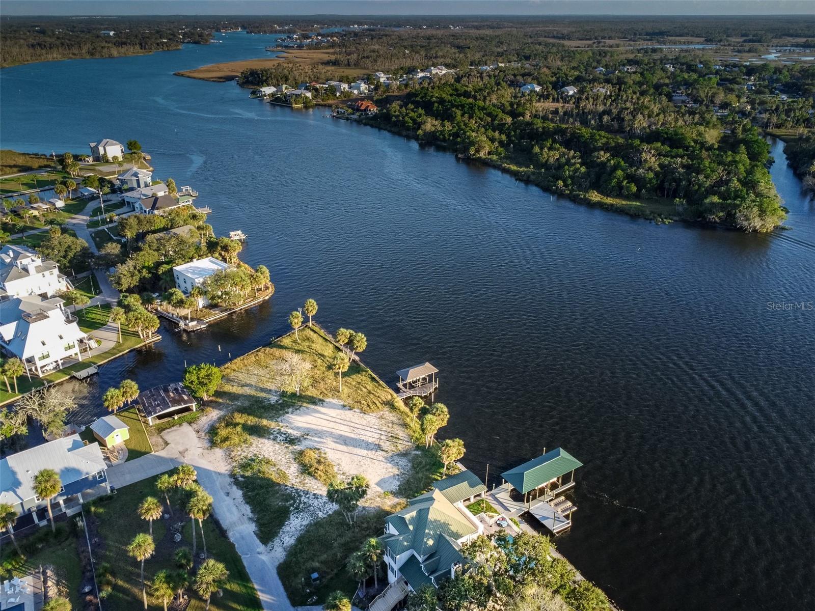 Listing photo id 42 for 2130 14th Street