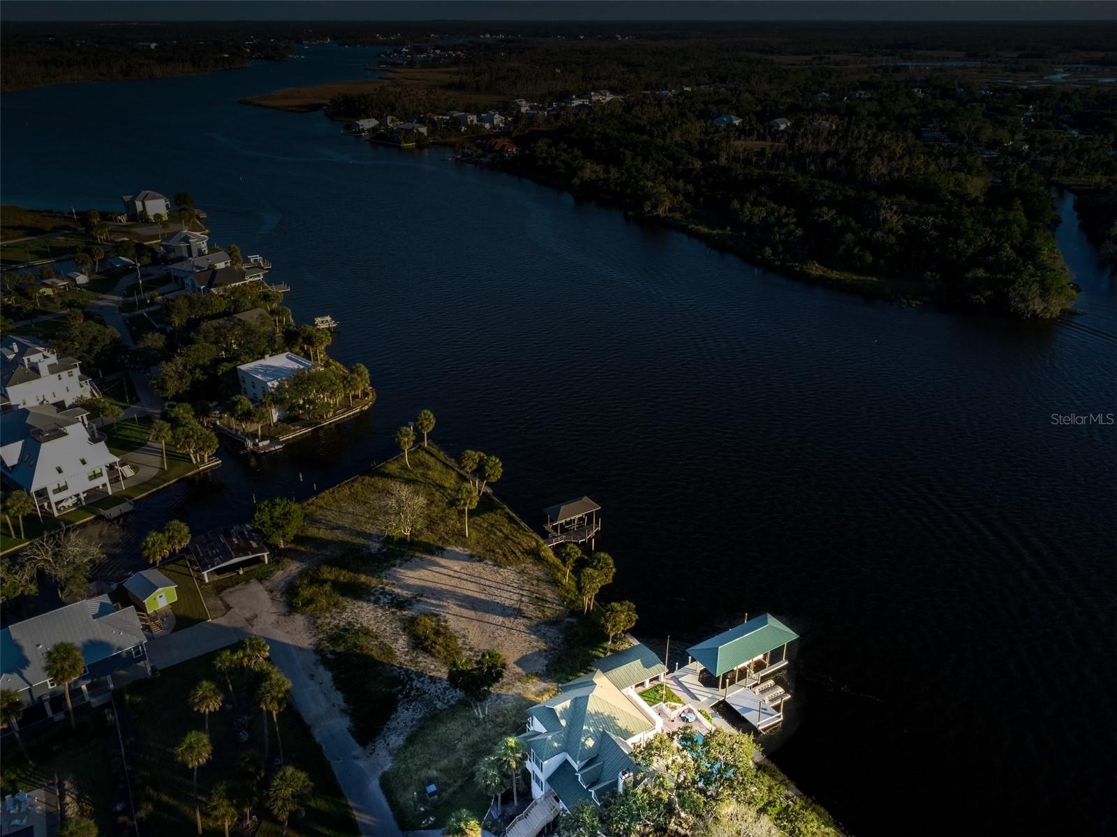 Listing photo id 43 for 2130 14th Street