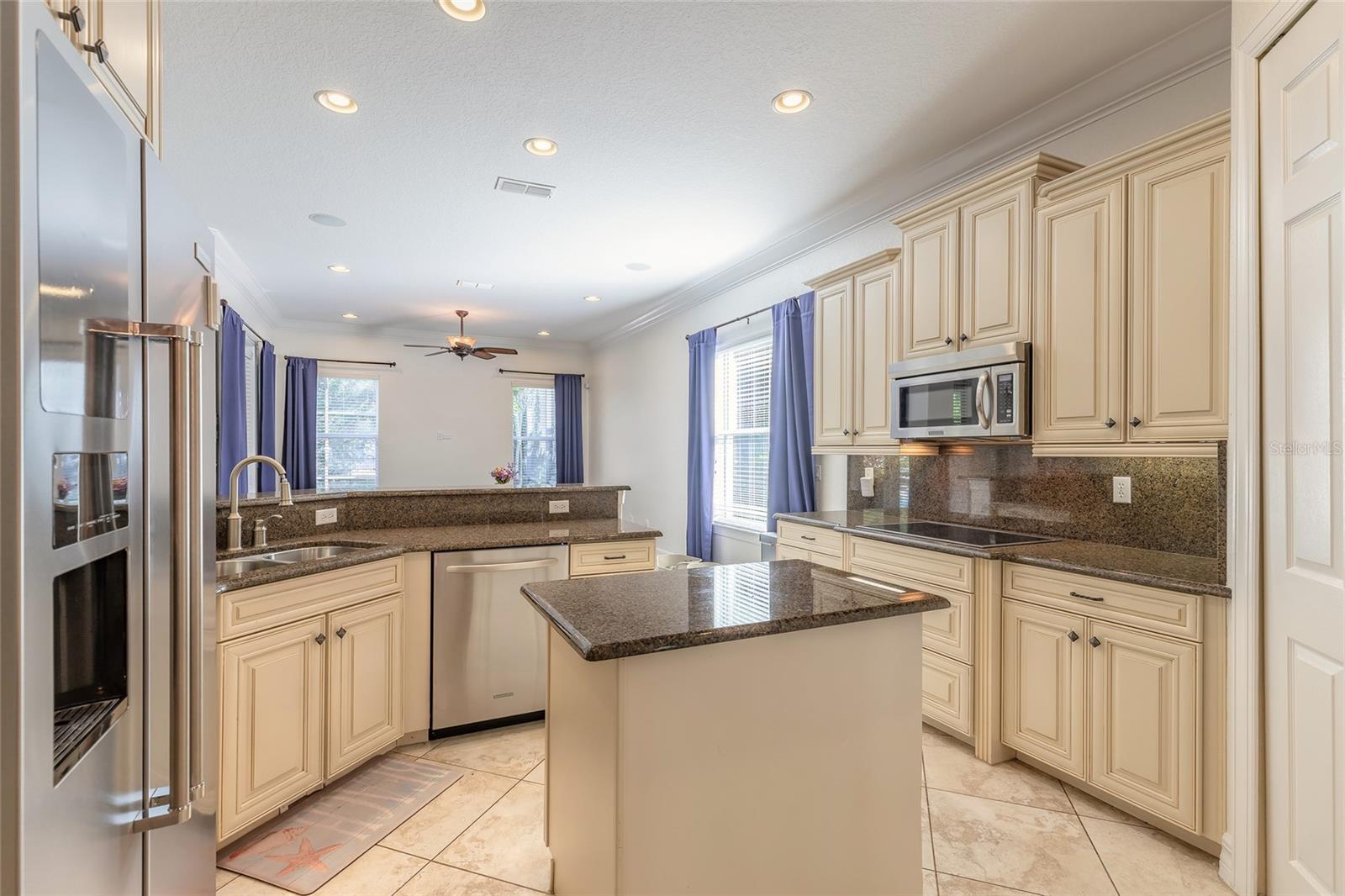 Image 16 of 78 For 2009 Rickover Place