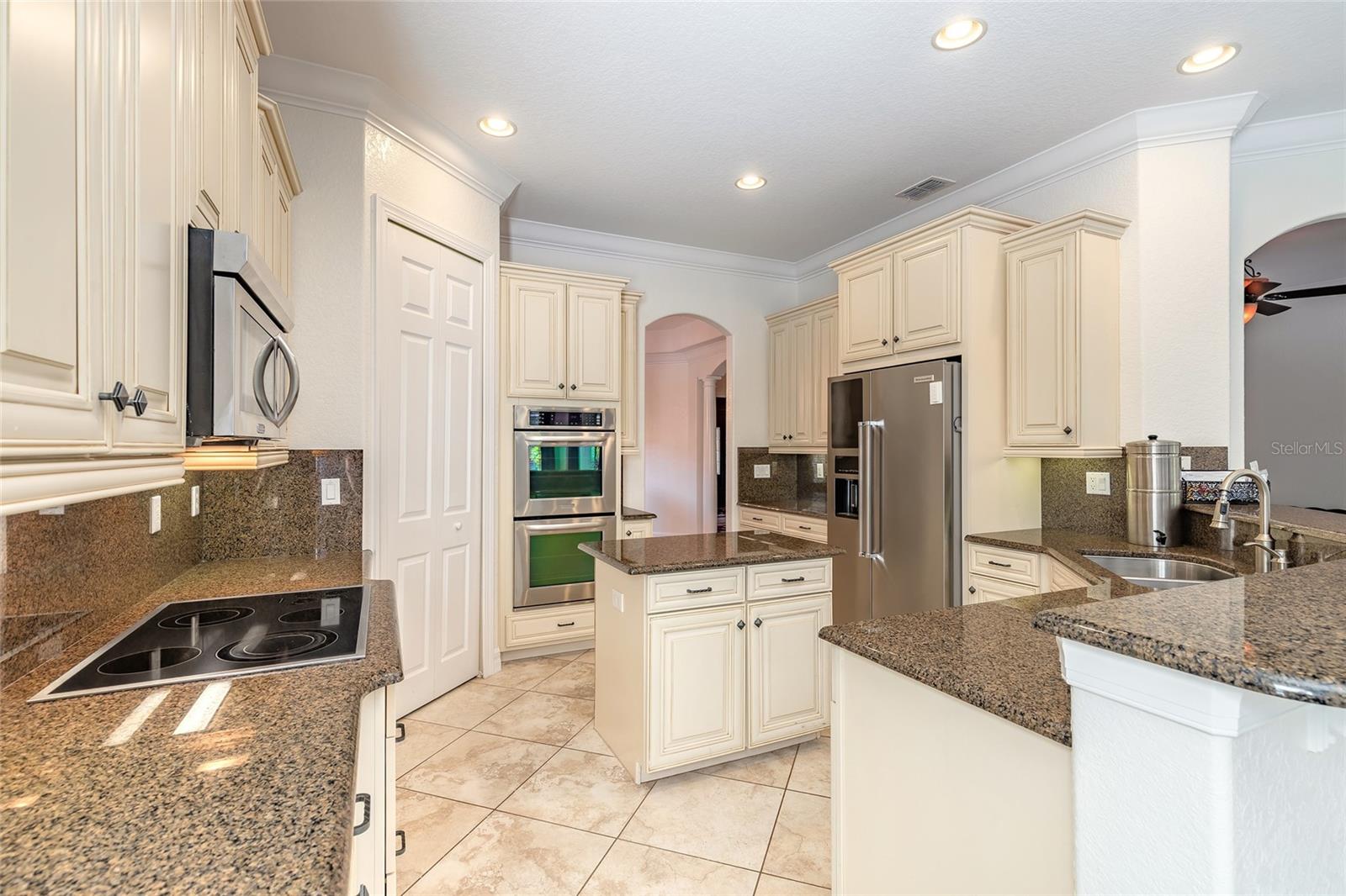 Image 17 of 78 For 2009 Rickover Place