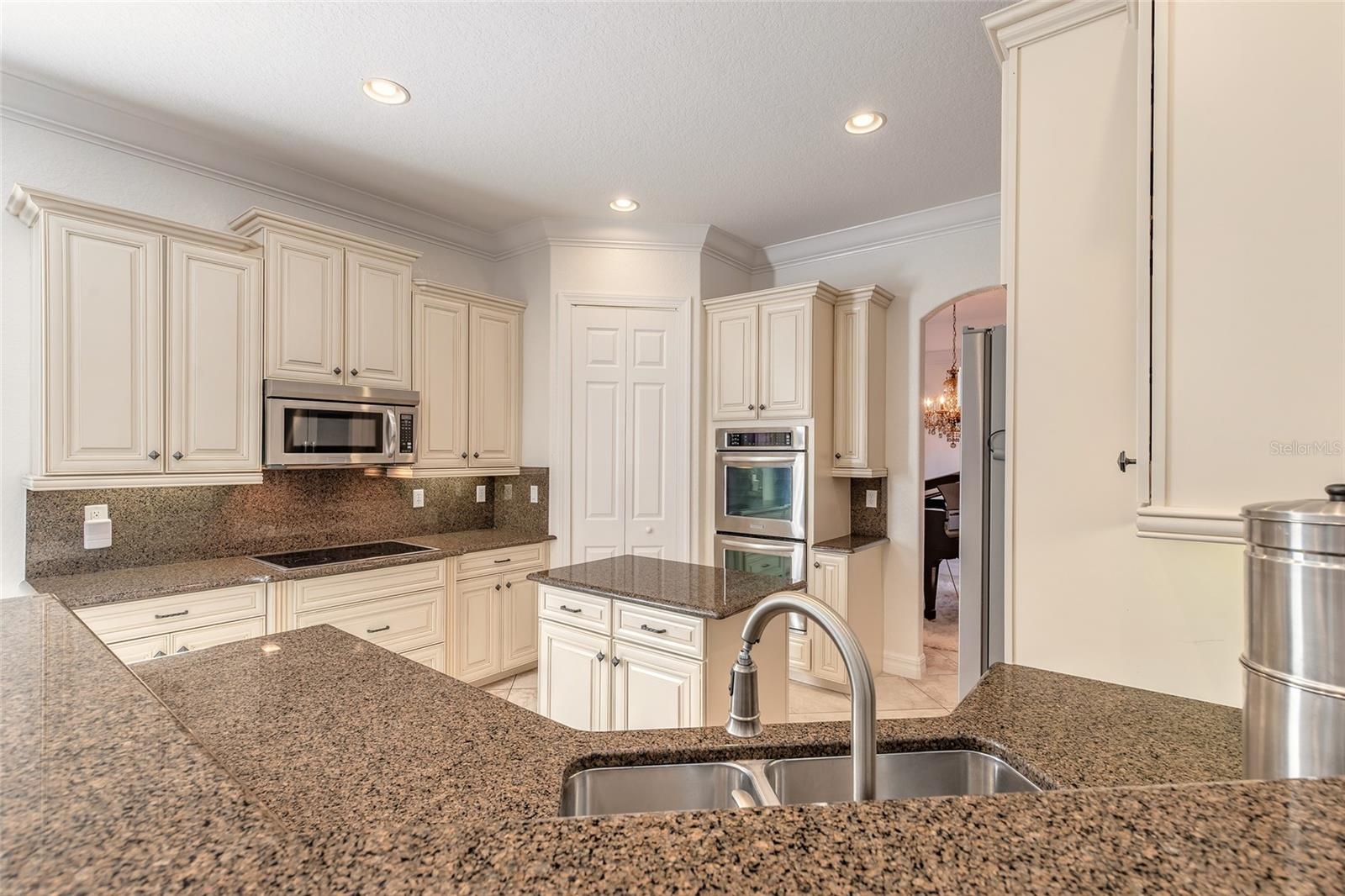 Image 18 of 78 For 2009 Rickover Place