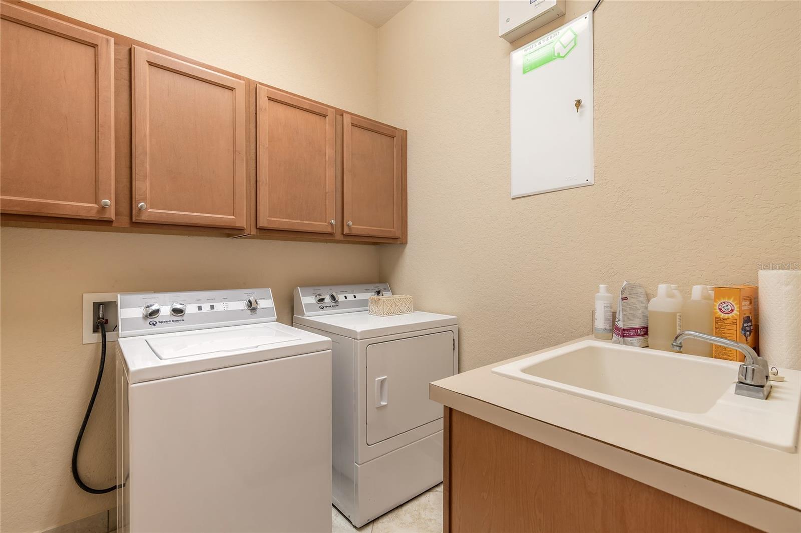 Image 42 of 78 For 2009 Rickover Place