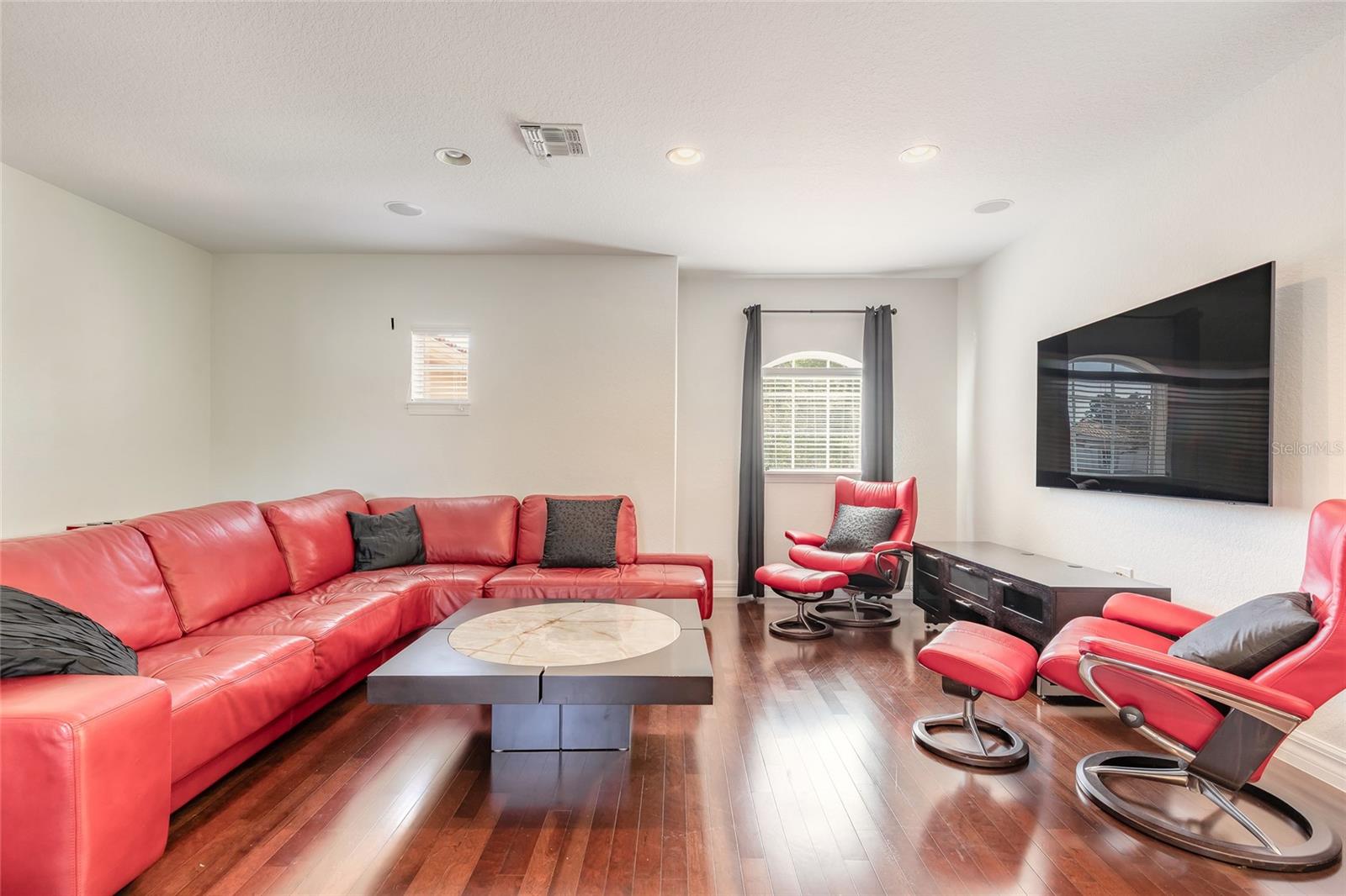 Image 52 of 78 For 2009 Rickover Place