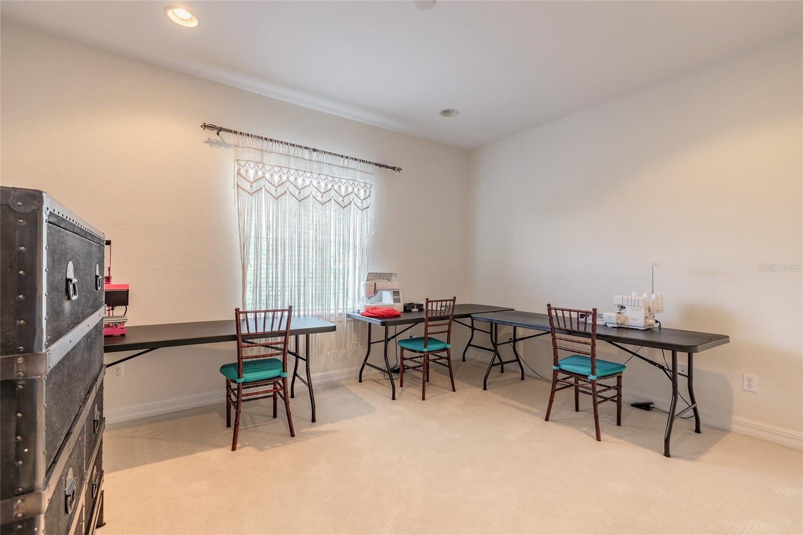 Image 63 of 78 For 2009 Rickover Place