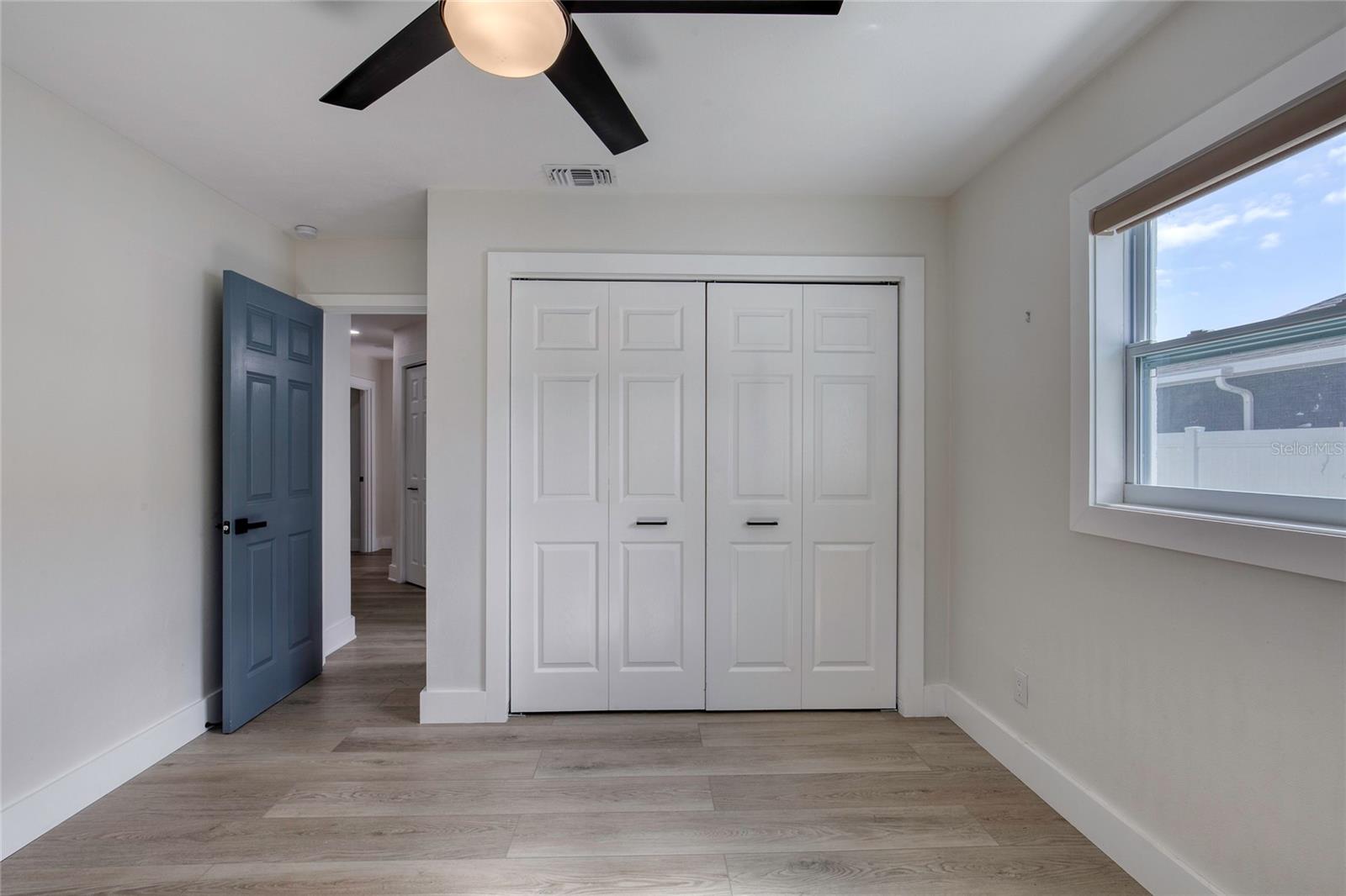 Image 23 of 72 For 4715 Montrose Avenue