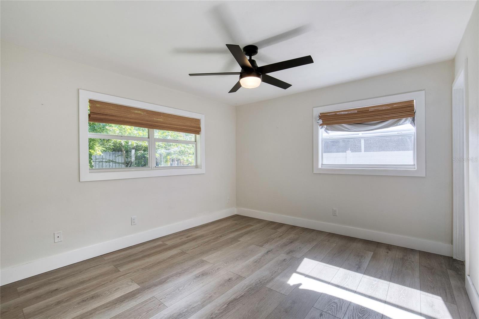 Image 30 of 72 For 4715 Montrose Avenue