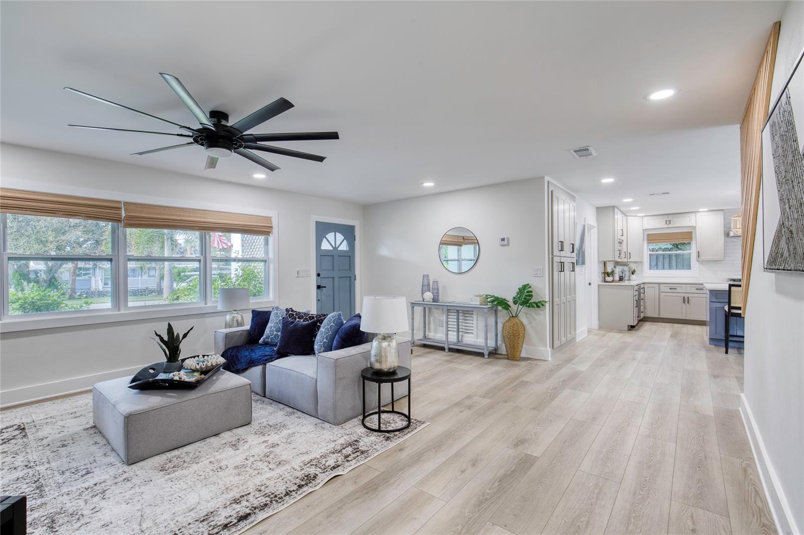 Image 33 of 72 For 4715 Montrose Avenue