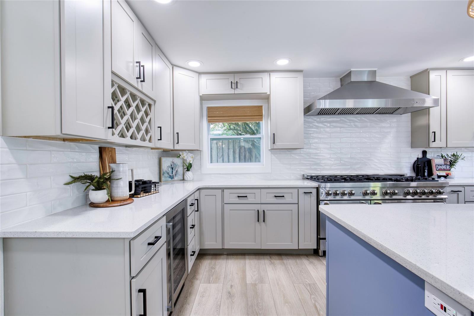 Image 44 of 72 For 4715 Montrose Avenue