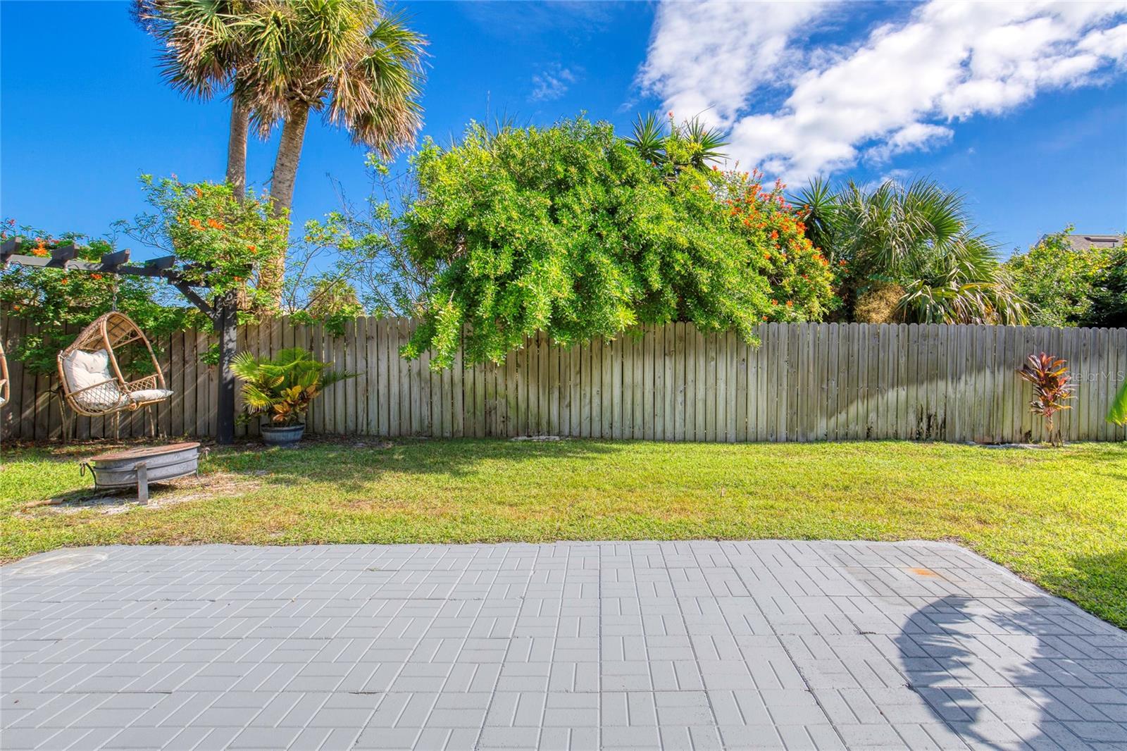 Image 51 of 72 For 4715 Montrose Avenue