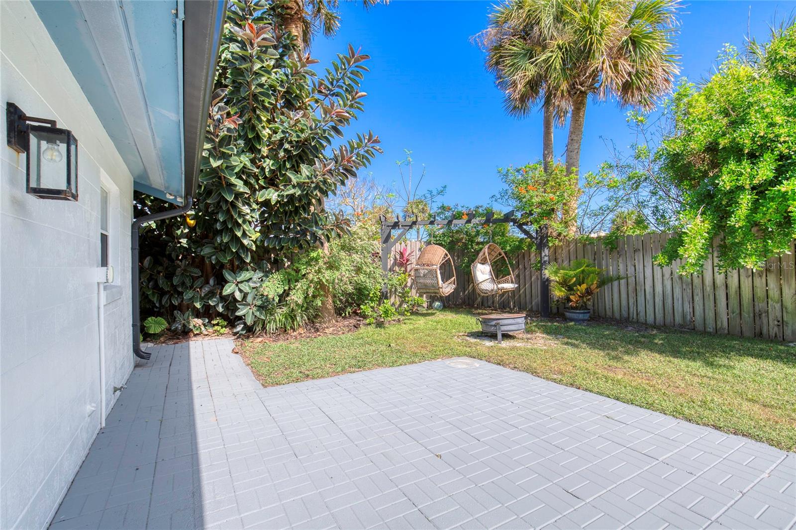 Image 52 of 72 For 4715 Montrose Avenue