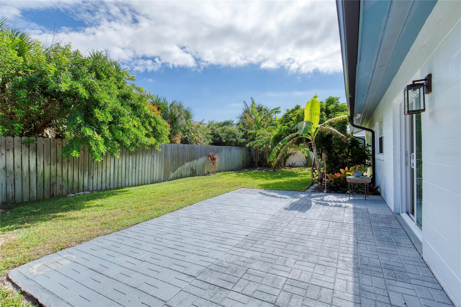 Image 54 of 72 For 4715 Montrose Avenue