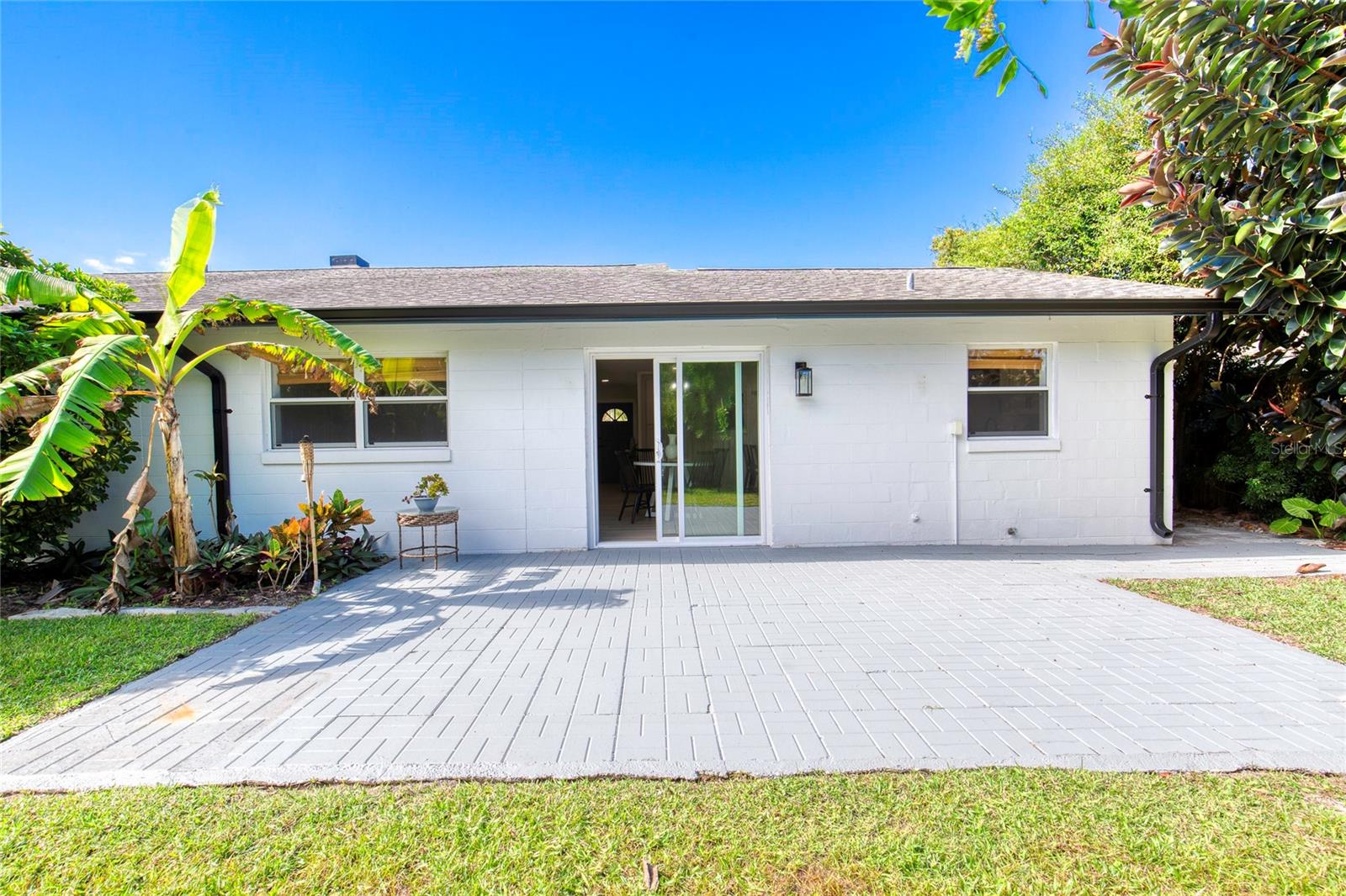 Image 56 of 72 For 4715 Montrose Avenue