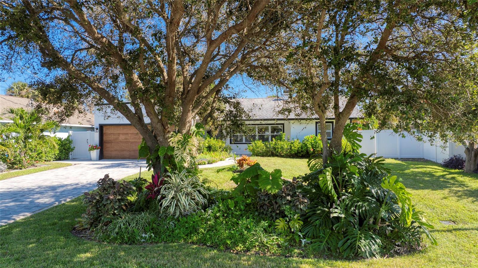 Image 64 of 72 For 4715 Montrose Avenue