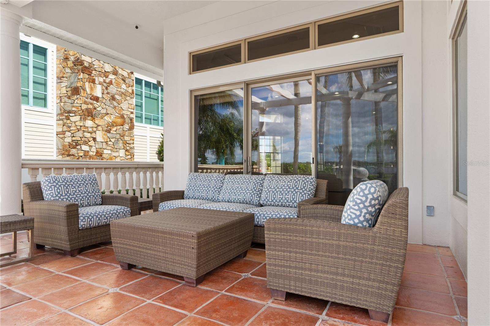 Image 16 of 100 For 846 Riverside Drive