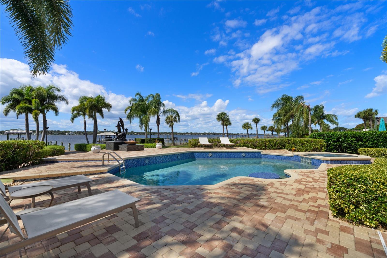 Image 21 of 100 For 846 Riverside Drive