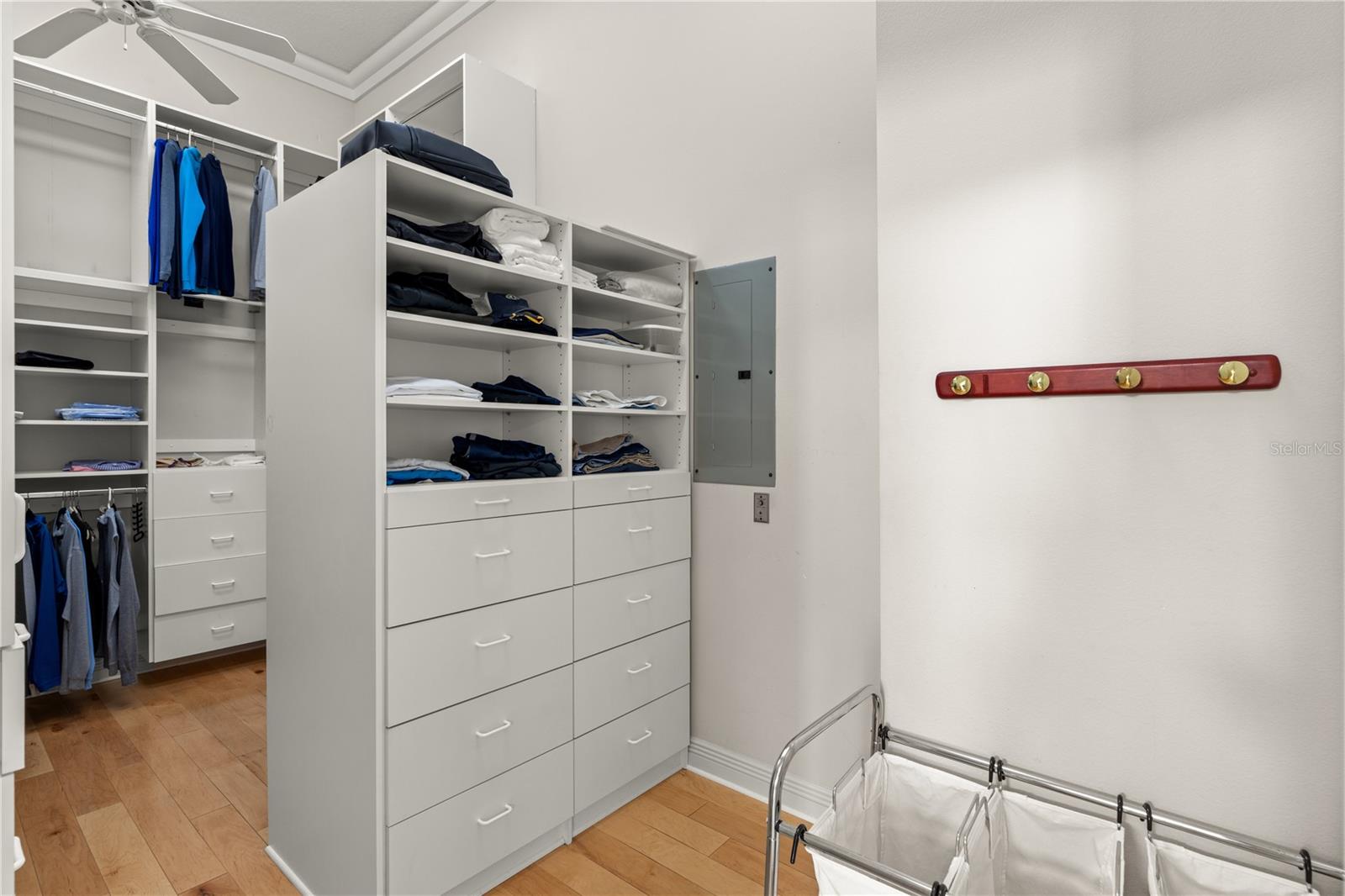 Image 56 of 100 For 846 Riverside Drive