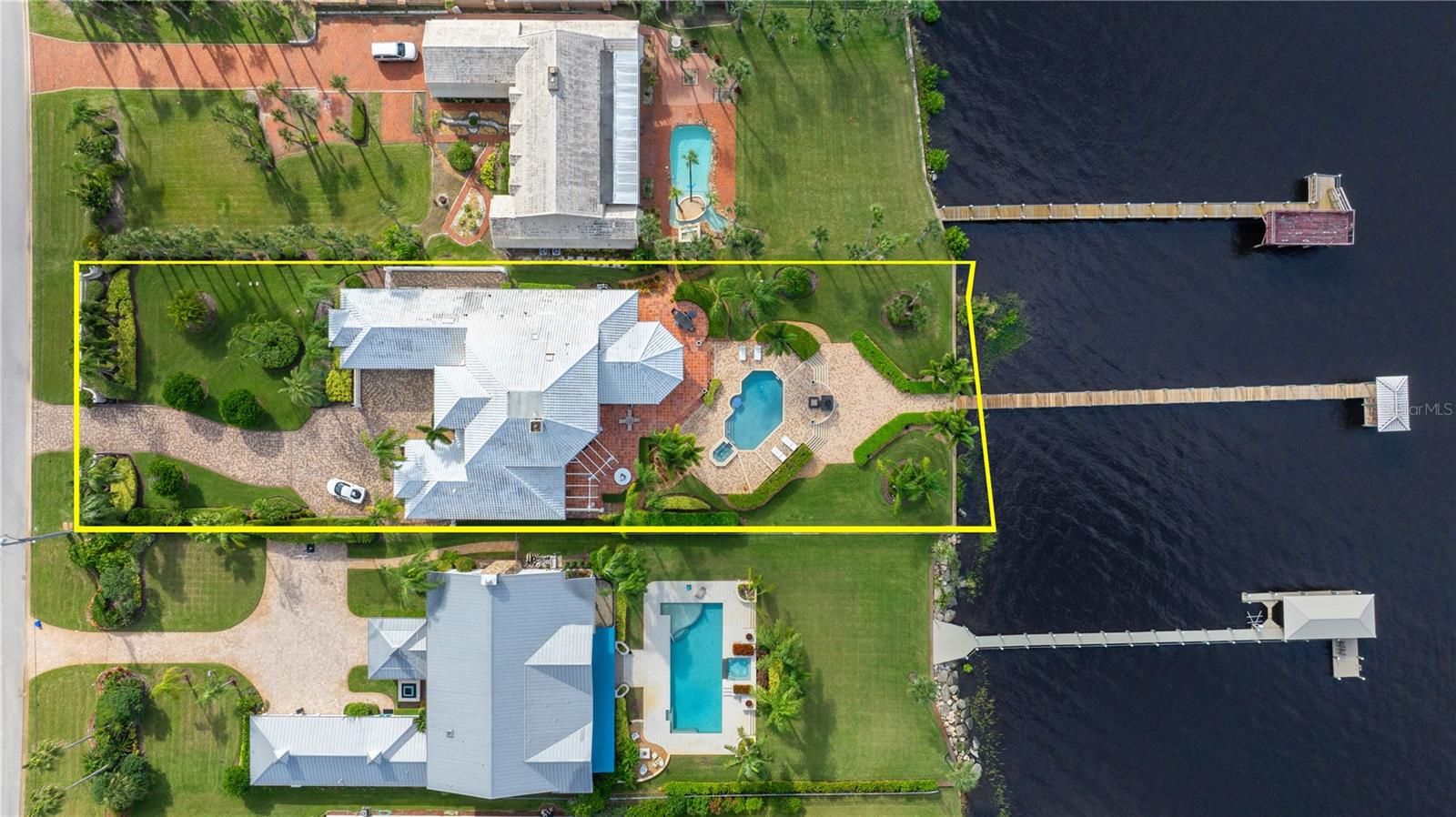 Image 6 of 100 For 846 Riverside Drive