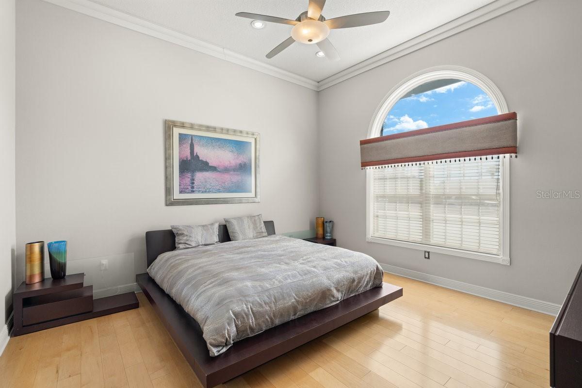 Image 79 of 100 For 846 Riverside Drive