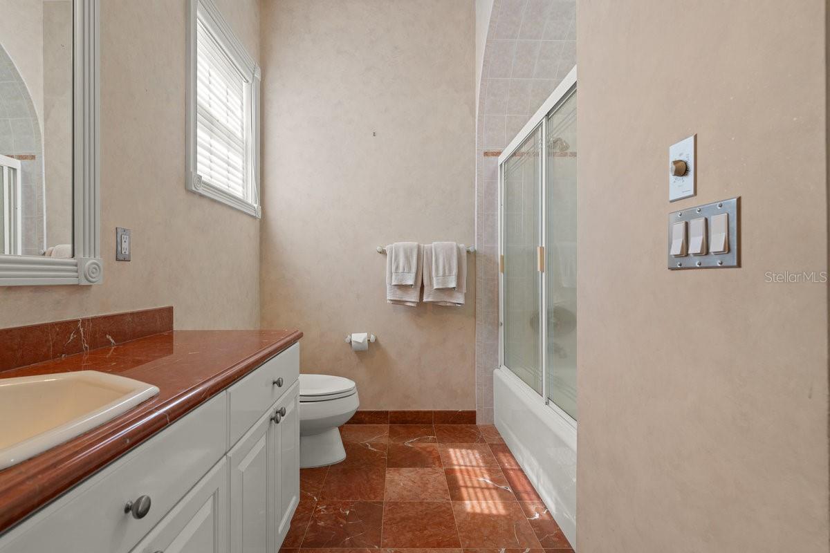 Image 82 of 100 For 846 Riverside Drive