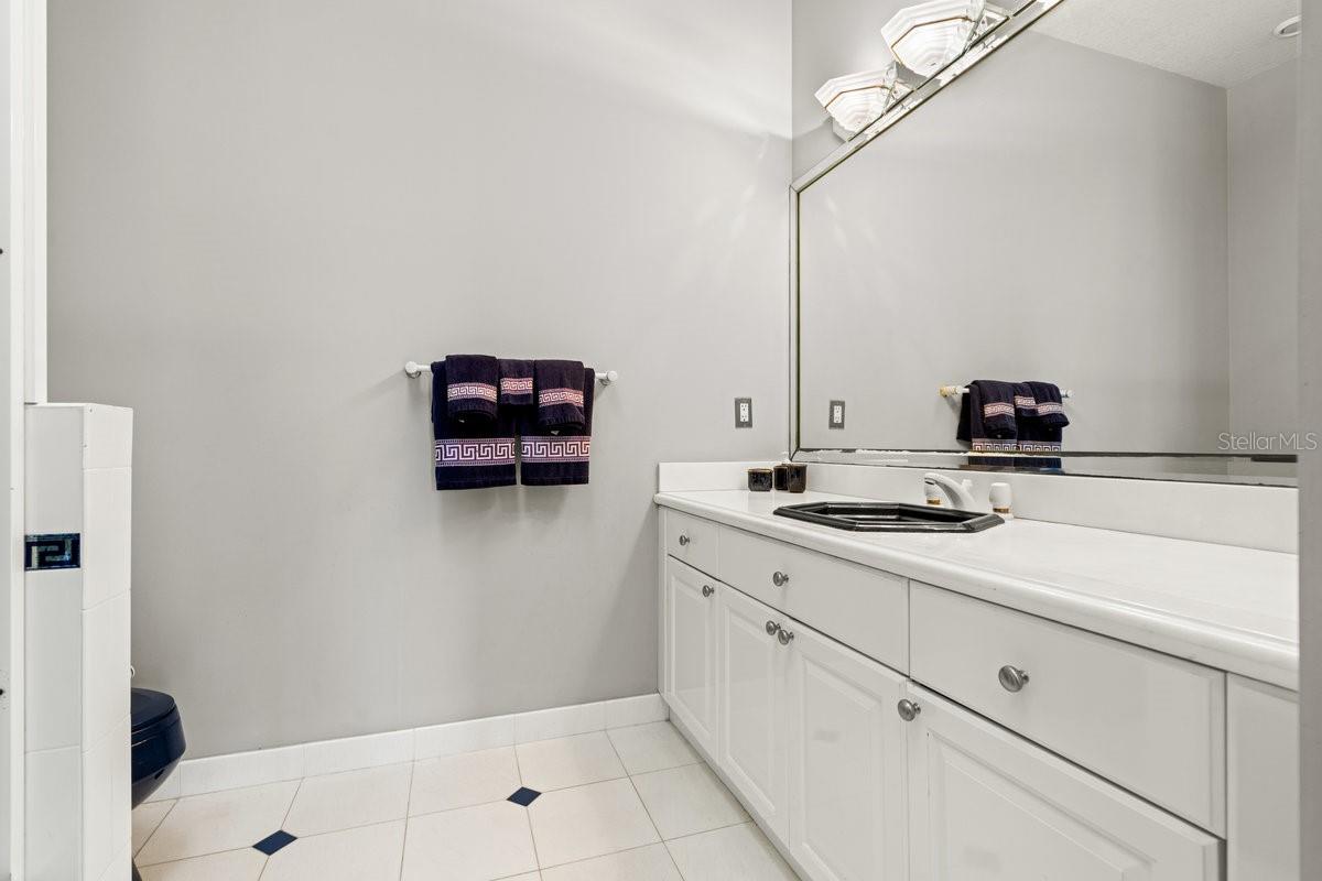 Image 89 of 100 For 846 Riverside Drive