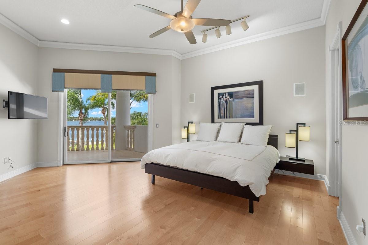 Image 93 of 100 For 846 Riverside Drive