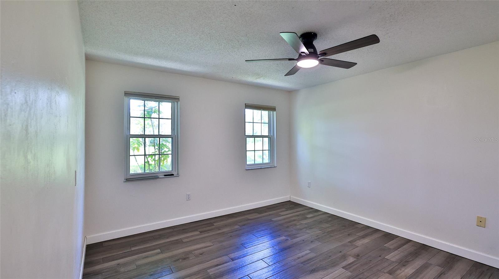 Image 14 of 41 For 108 Grand Oaks Circle 108