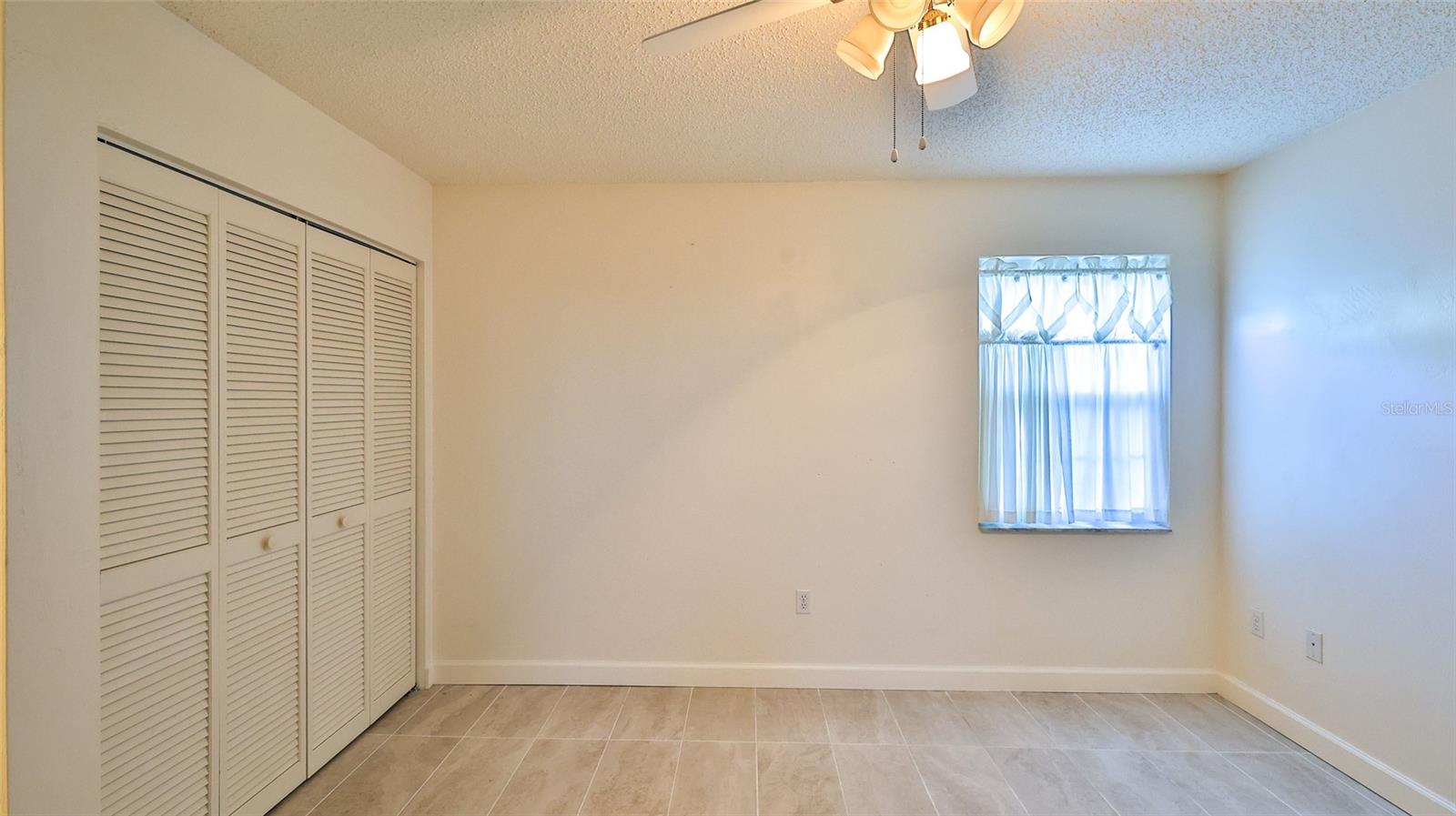 Image 21 of 41 For 108 Grand Oaks Circle 108