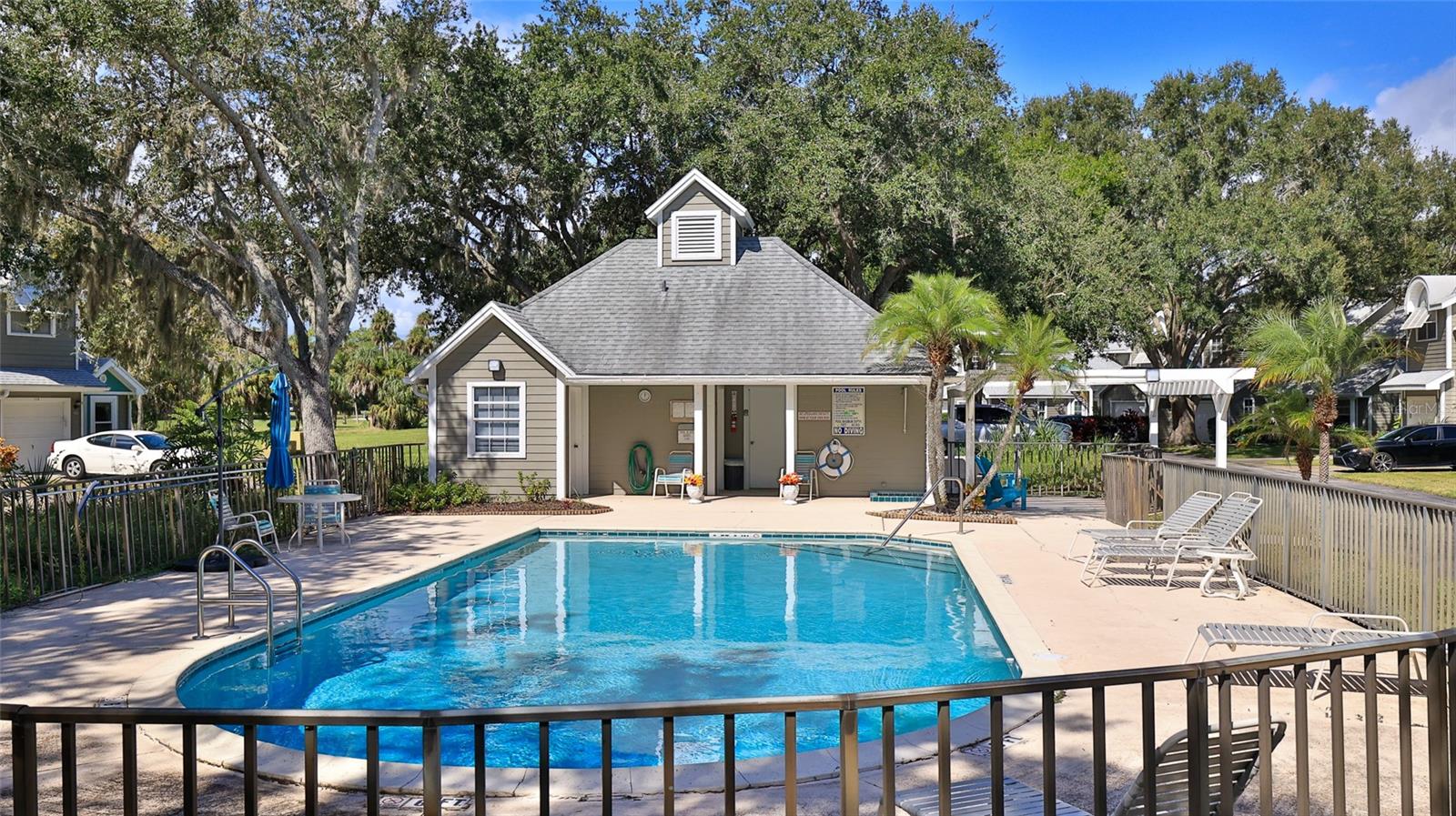 Image 28 of 41 For 108 Grand Oaks Circle 108