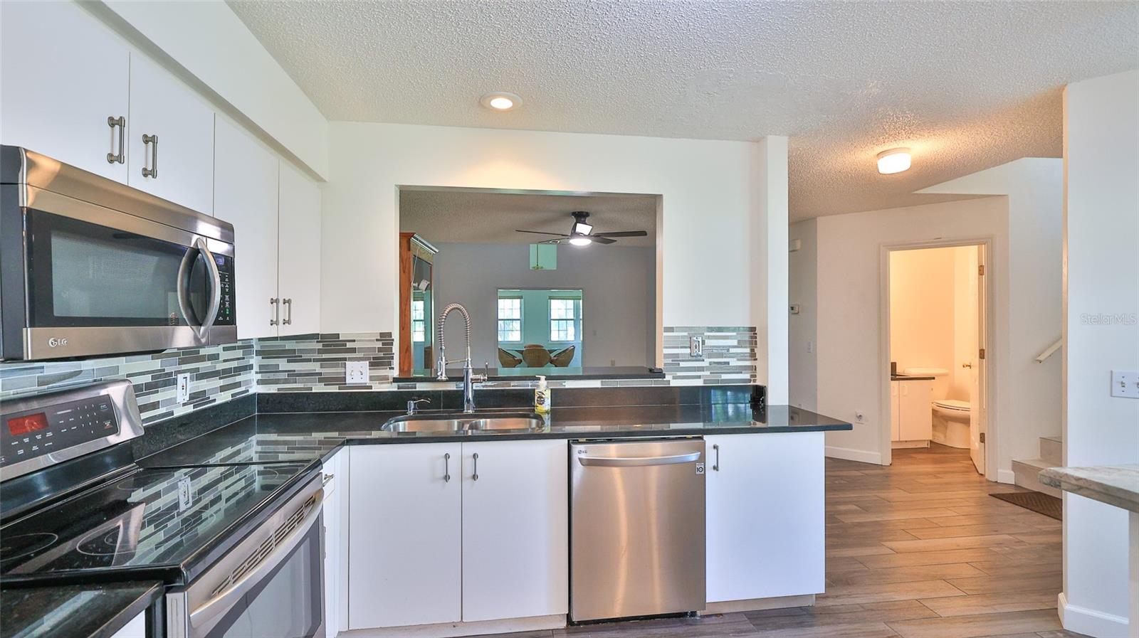 Image 4 of 41 For 108 Grand Oaks Circle 108