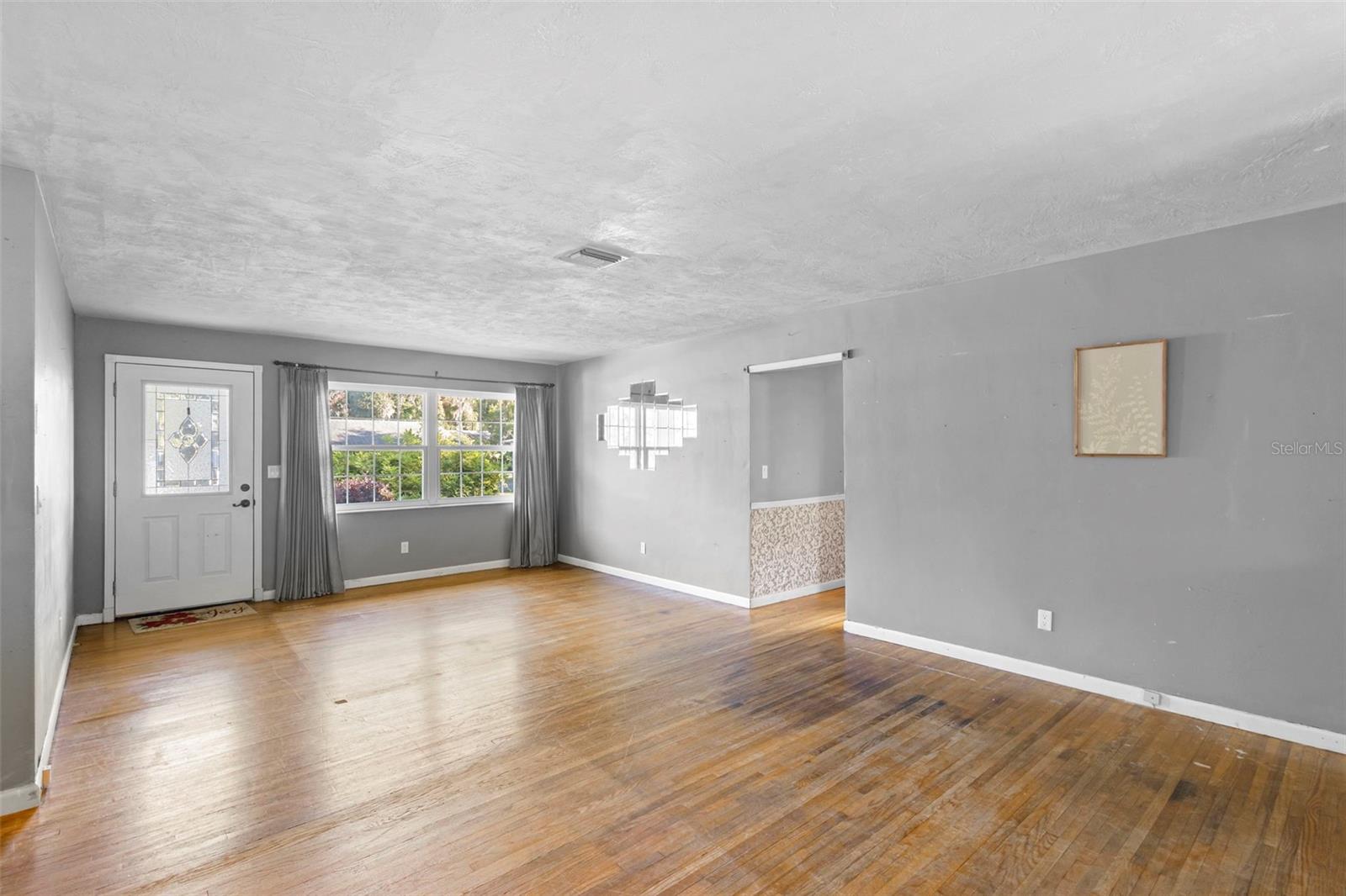 Image 12 of 44 For 526 Cumberland Road