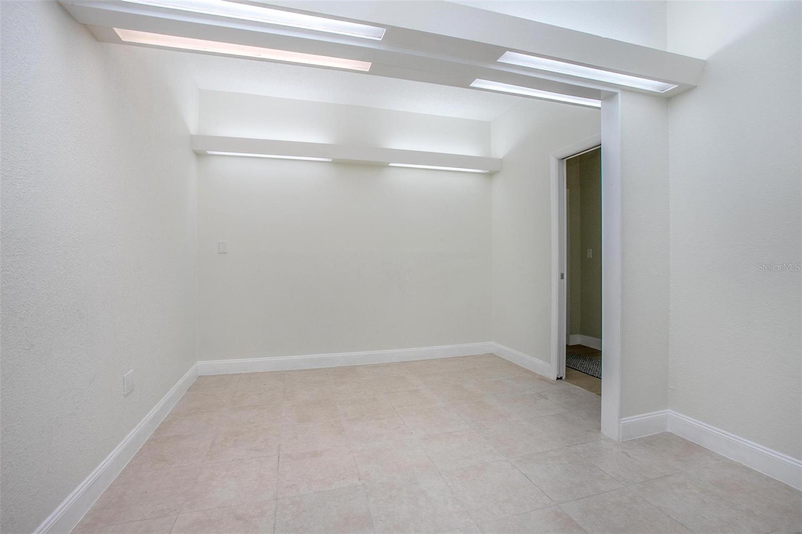 Image 22 of 23 For 1240 Normandy Boulevard