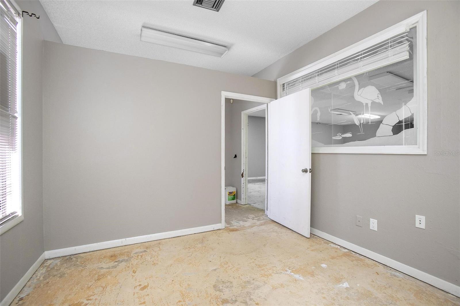 Image 7 of 15 For 1240 Normandy Boulevard