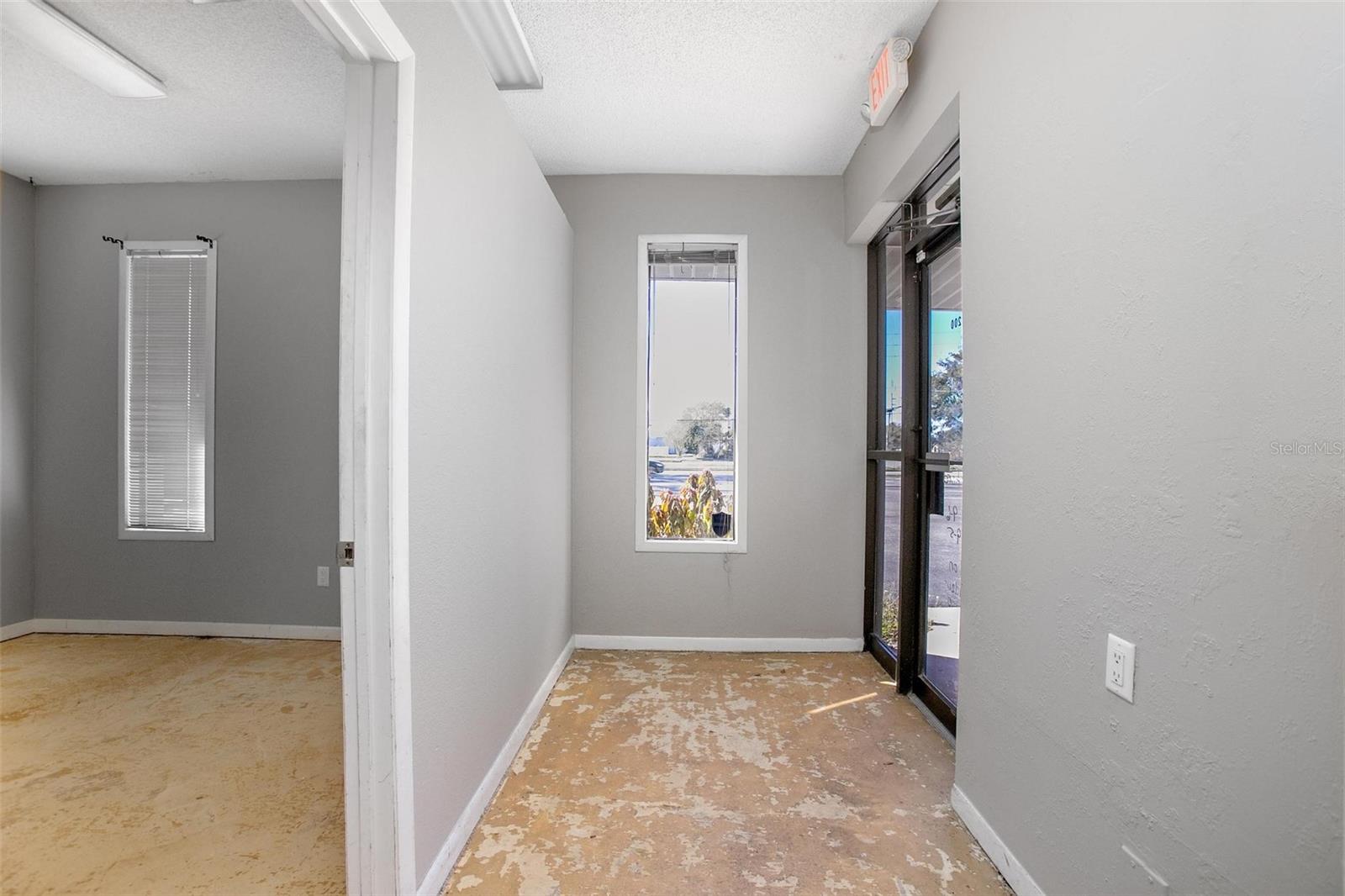 Image 8 of 15 For 1240 Normandy Boulevard