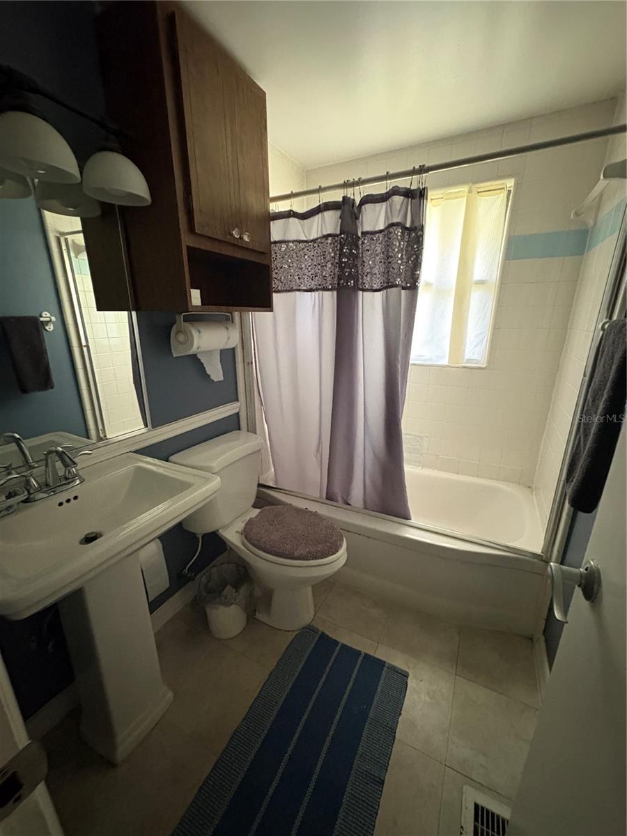 Image 5 of 38 For 270 Mcclendon Street