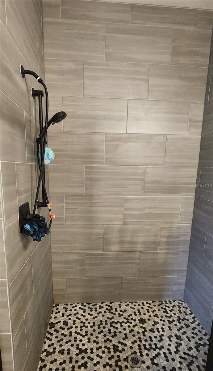 Image 11 of 16 For 9032 Cape Cod Road