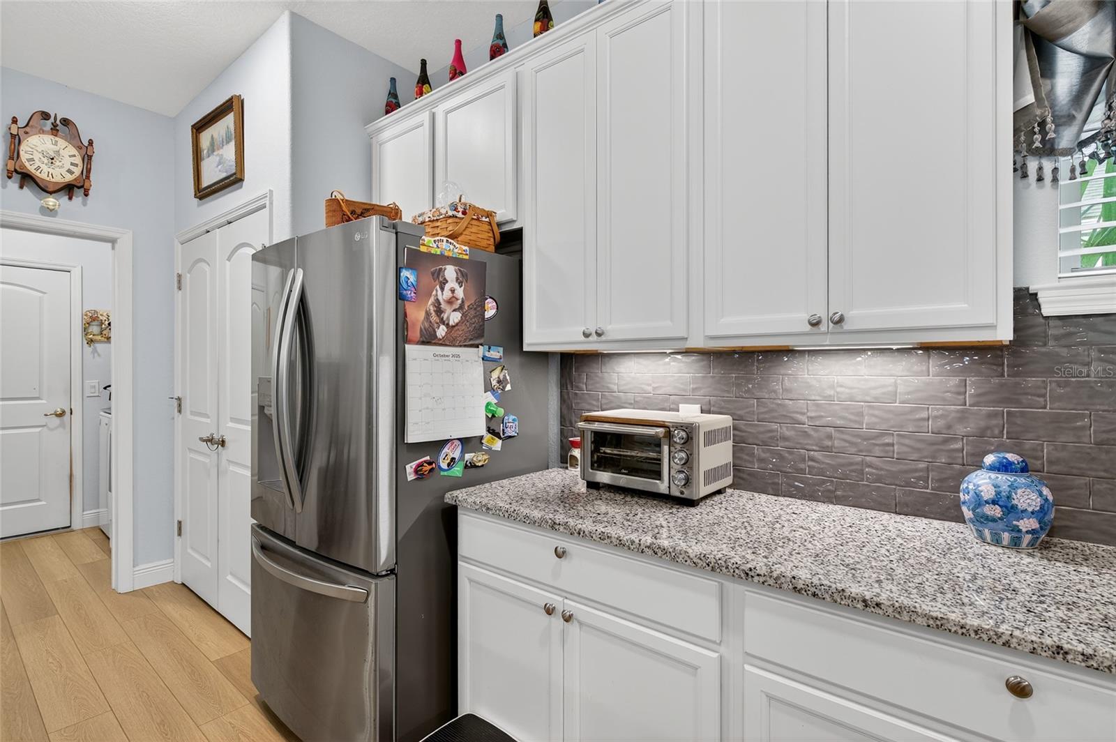 Image 26 of 40 For 42 Huntington Place