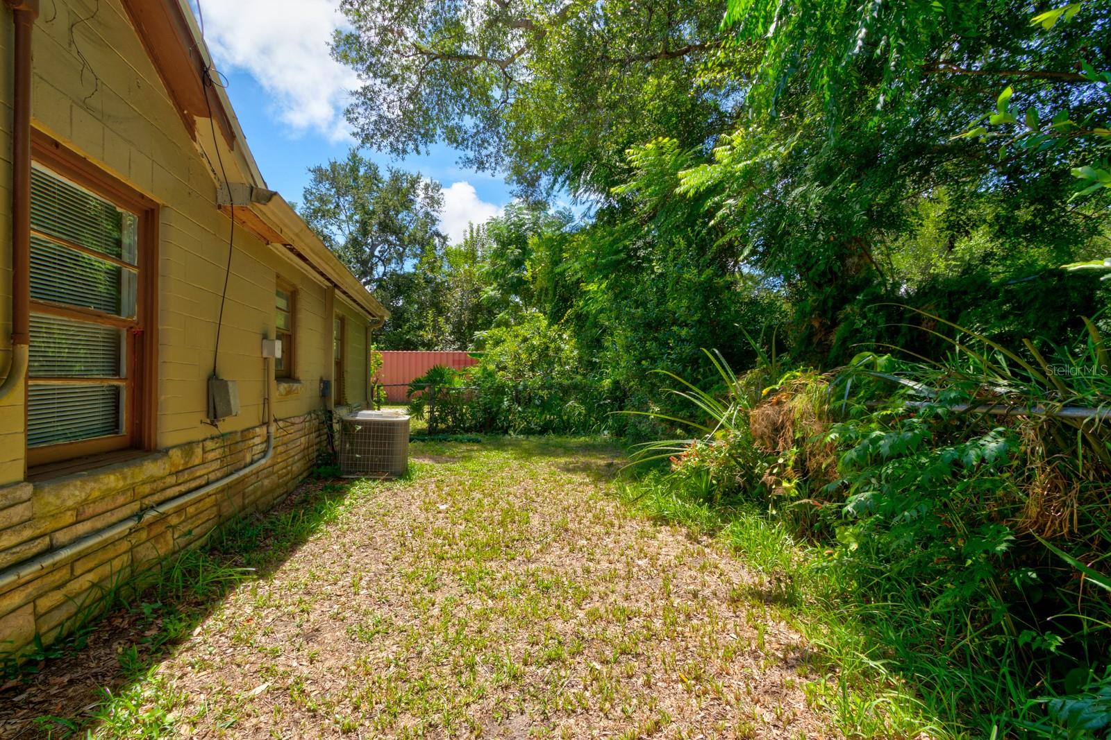 Image 16 of 21 For 1111 Lpga Boulevard