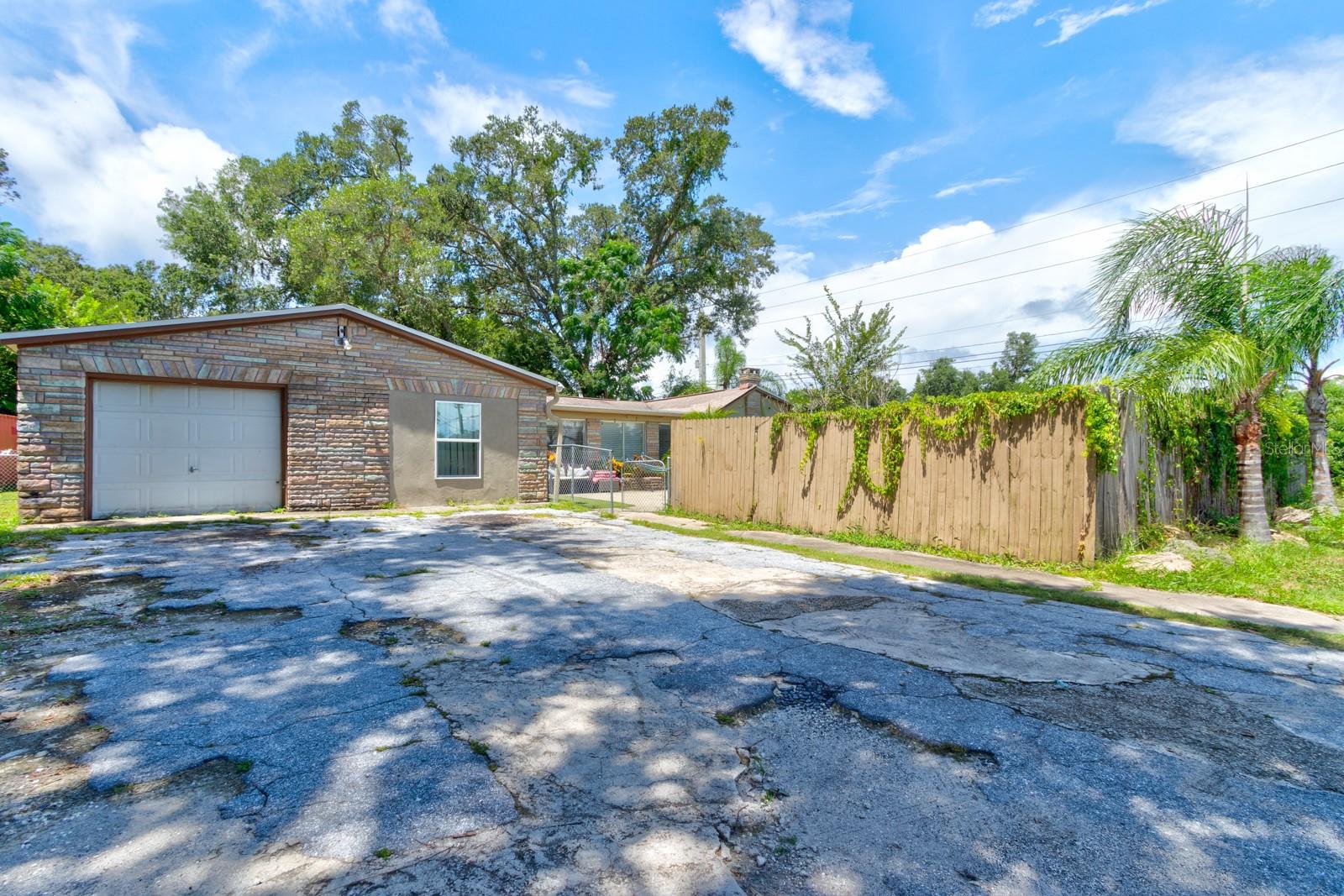 Image 18 of 21 For 1111 Lpga Boulevard