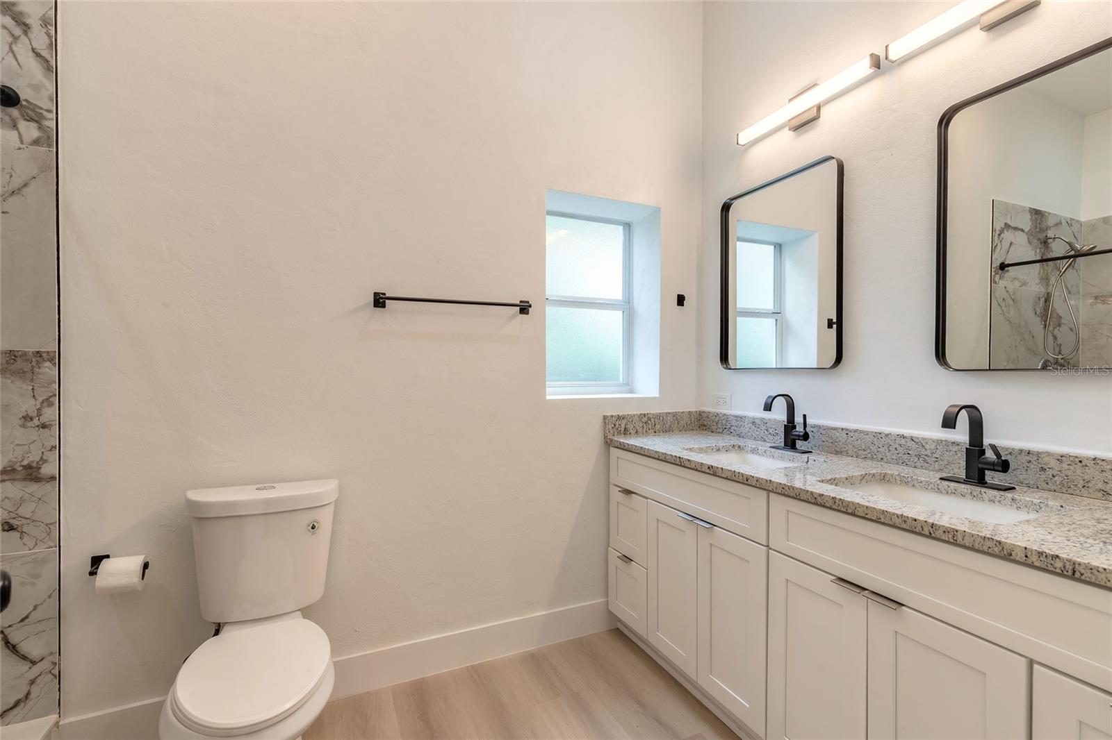 Image 19 of 29 For 1147 Holly Avenue