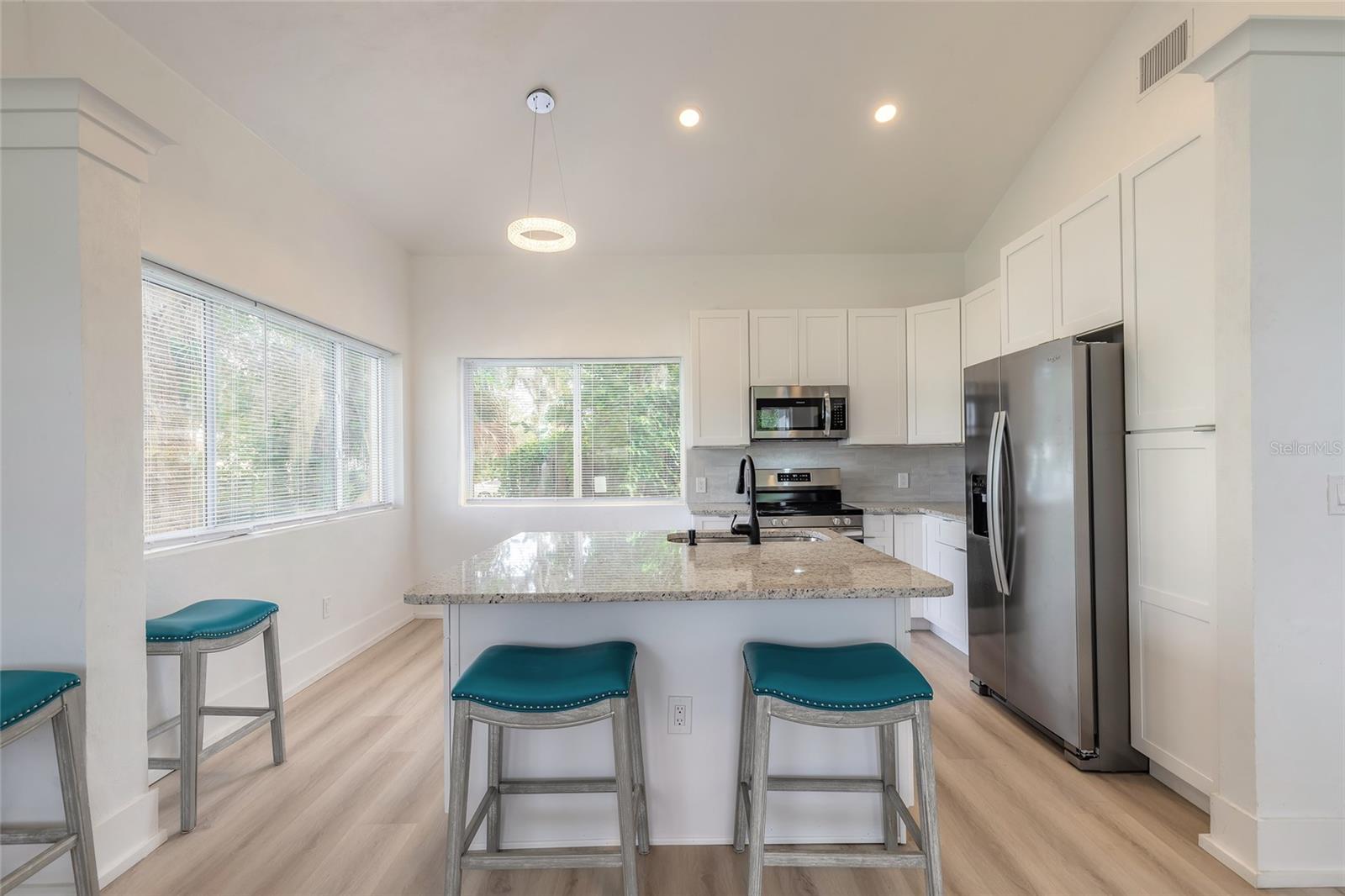 Image 3 of 29 For 1147 Holly Avenue