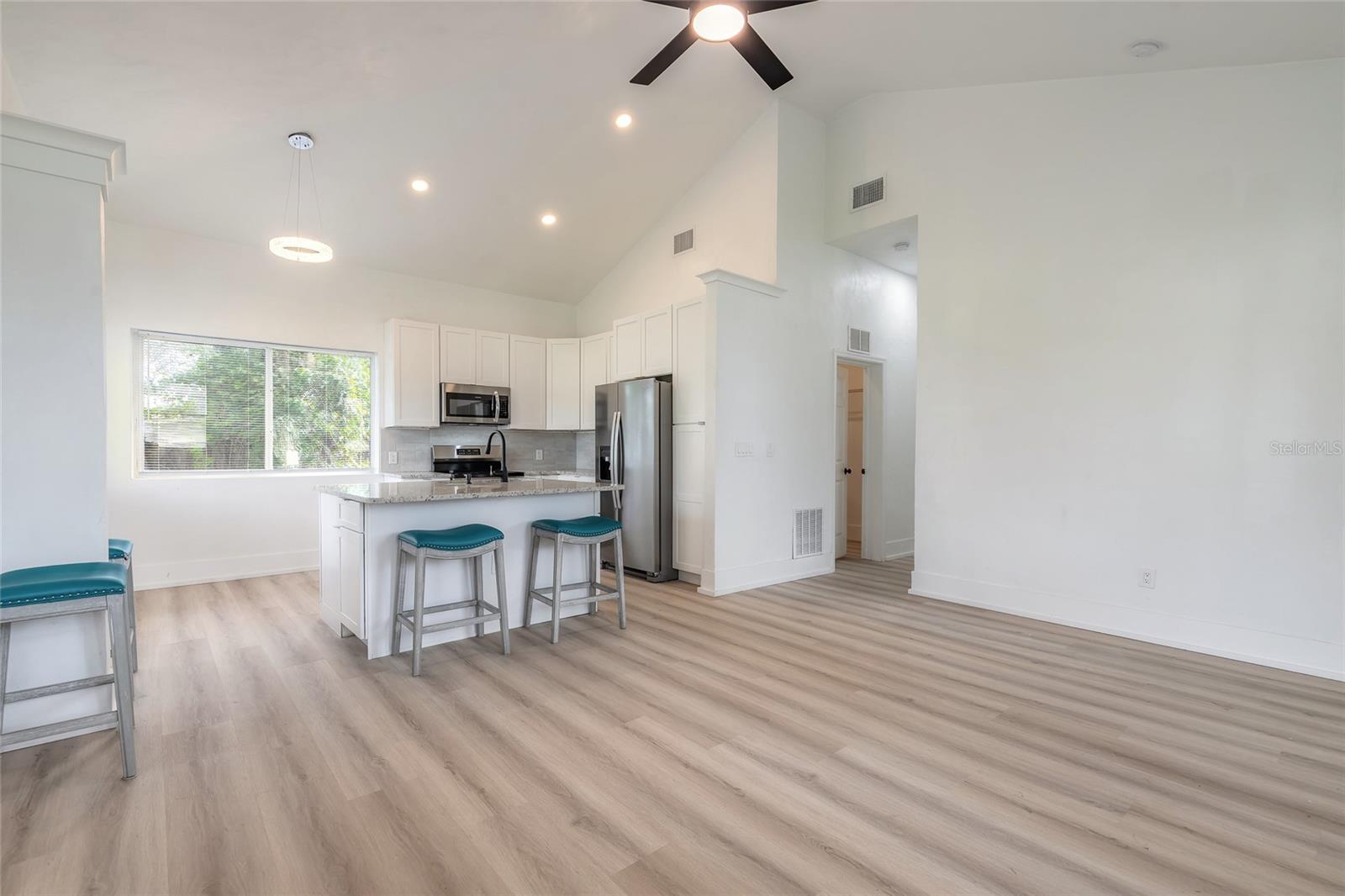 Image 8 of 29 For 1147 Holly Avenue