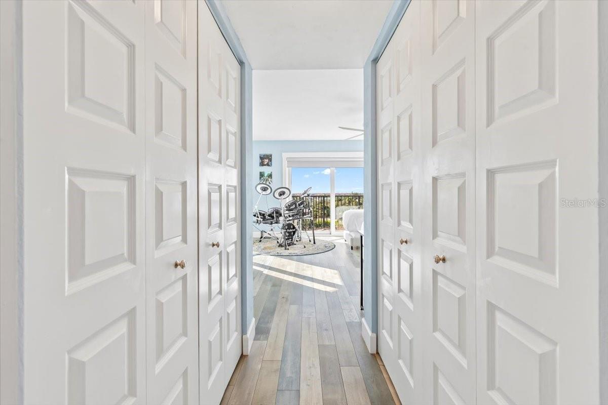 Image 11 of 31 For 503 Causeway  3010