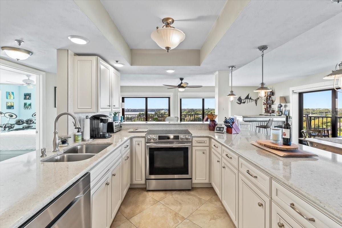 Image 3 of 31 For 503 Causeway  3010